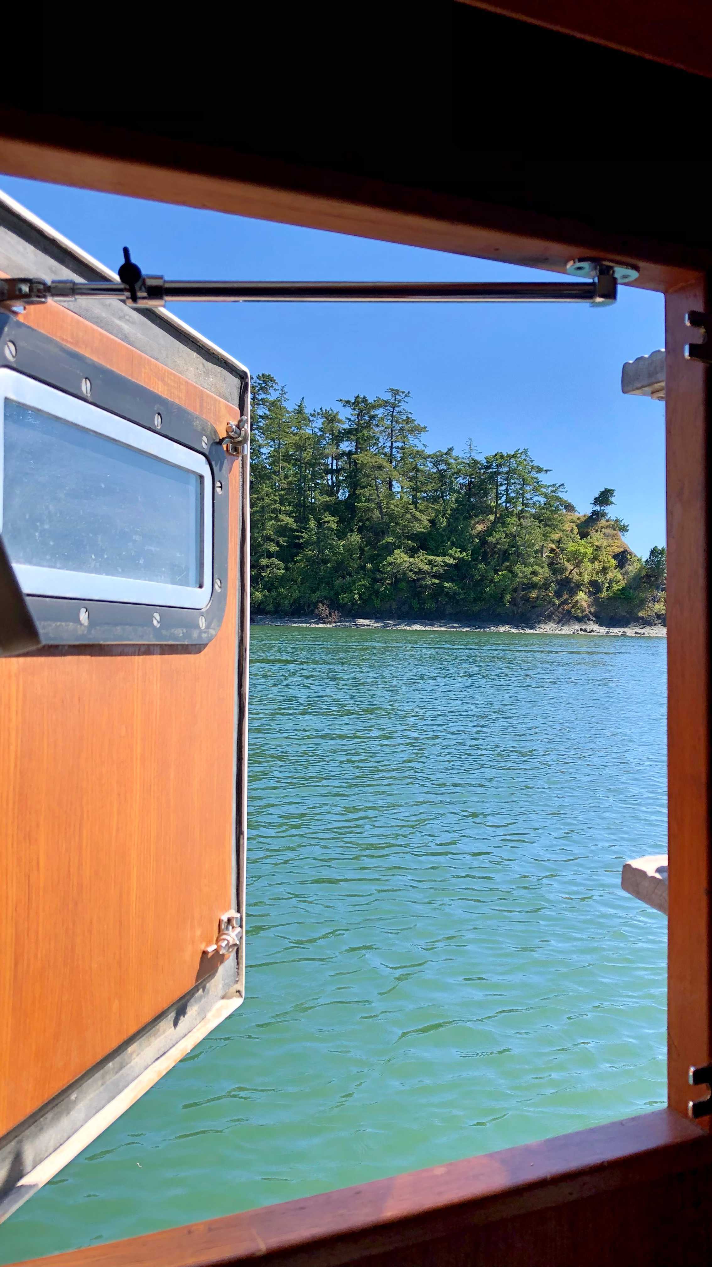 We could never get enough Sucia! I’m so grateful that Sucia Island has been our gateway to the San Juans this summer.

We’ve had the best time playing in the water, seeing whales, and watching sunsets.

Also — Abba + Britney 💕 
#pnwwonderland #suciaisland #sanjuanislands #liveaboardlife #boatlife